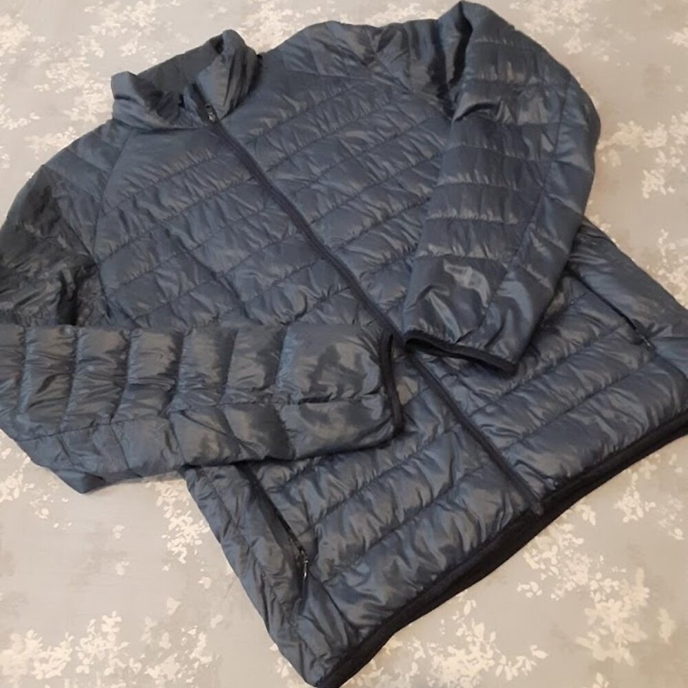 Uniqlo Blue Puffer - Men's size M
